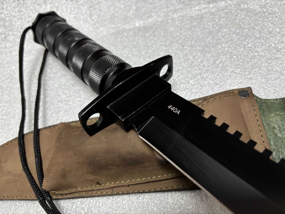 Голям Тактически нож Boker Magnum Survivalist с Кания/естествена кожа/