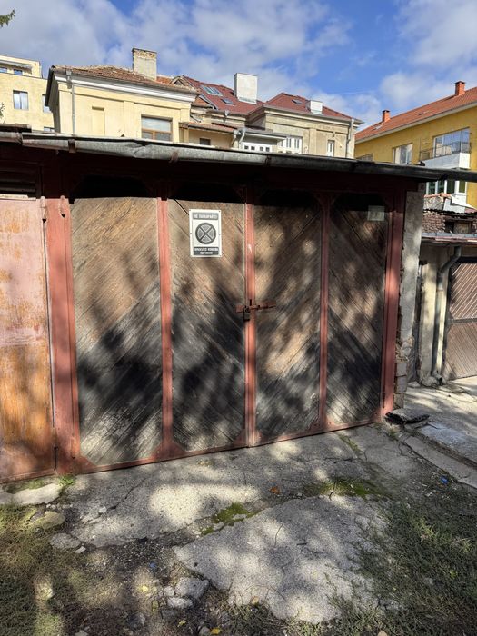 Дава се под наем Гараж / Паркомясто в Добрич, Център - 15 кв.м за 51 € - Снимка #1