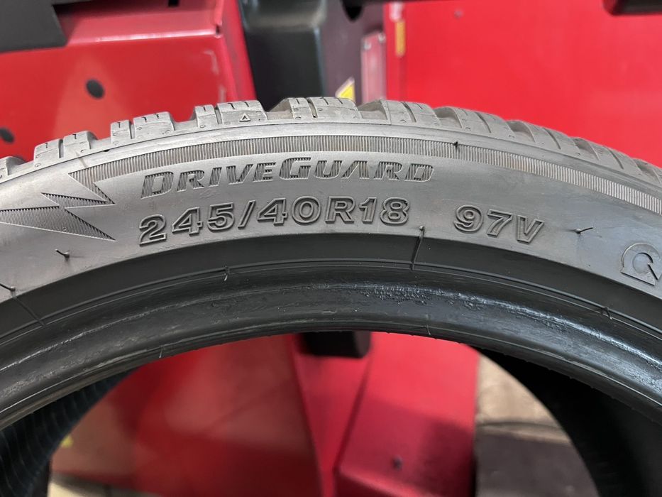 Зимни гуми 245/40 R18 Bridgestone