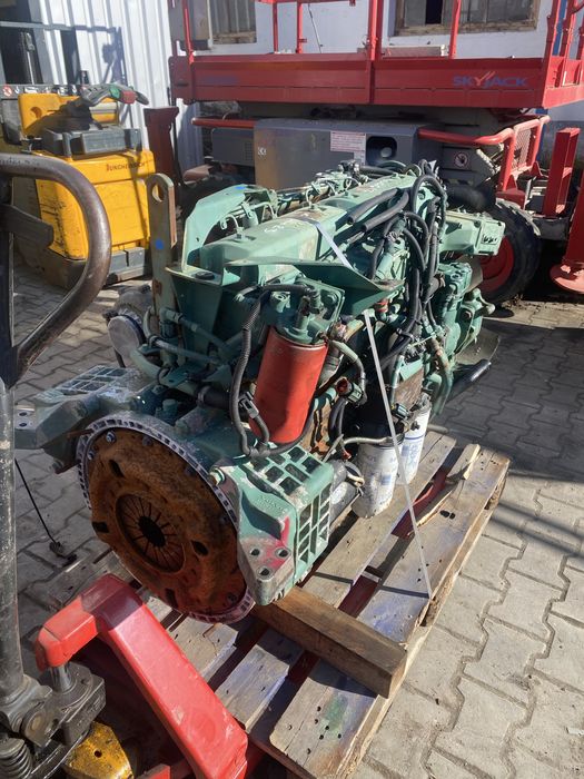Motor volvo D6B cu toate anexele