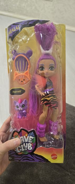 Куклы Cave Club Roaralai и Slate