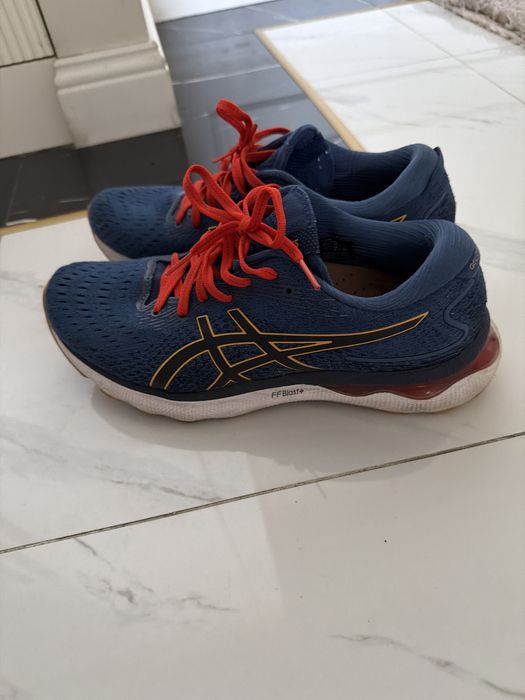 Кроссовки Asics