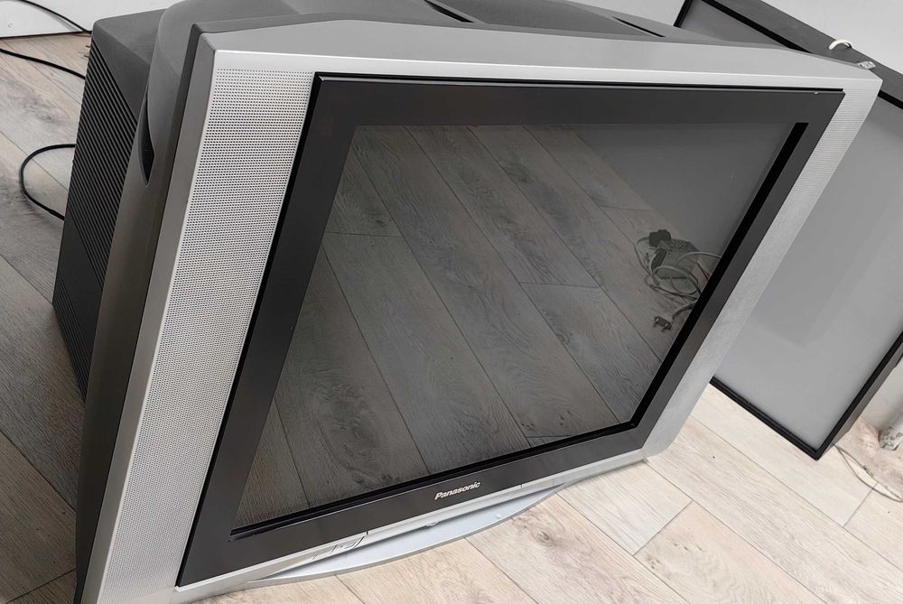 Телевизор Panasonic 29 дюймов