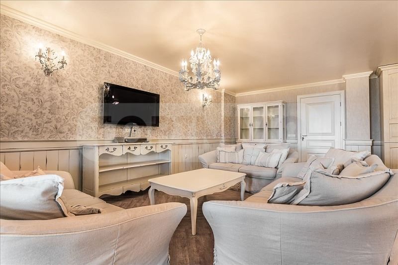 Продава се Тристаен апартамент в Варна, м-т Евксиноград - 180 кв.м за 1806 €/кв.м - Снимка #1