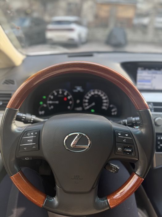 Машина лексус рх350