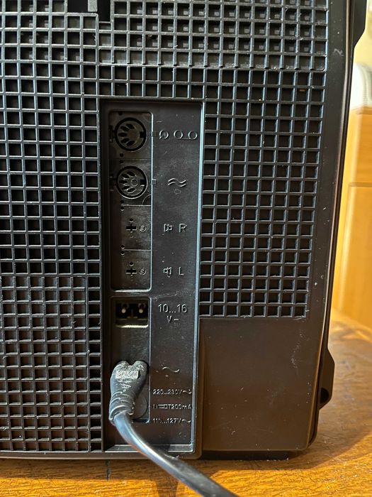 Radio Grundig Satellit Professional Stereo 2400