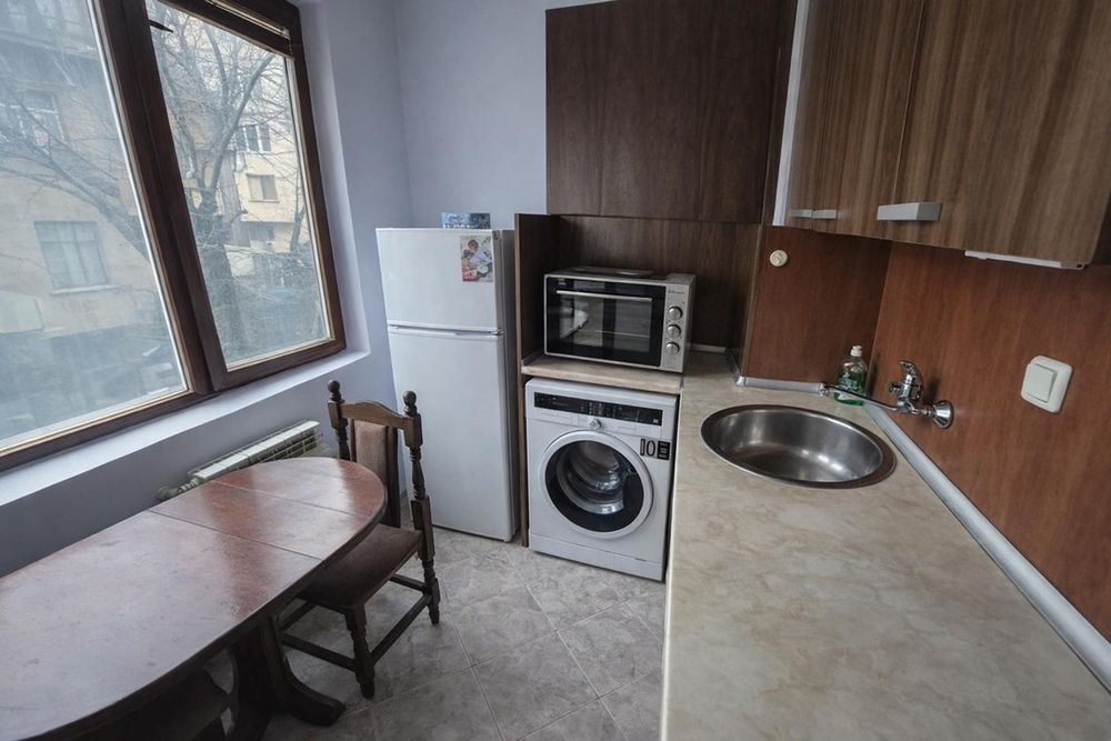 Дава се под наем Двустаен апартамент в София, Банишора - 65 кв.м за 628.32 € - Снимка #1