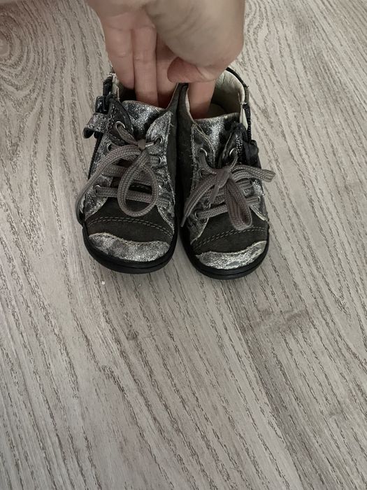 Обувки номер 20