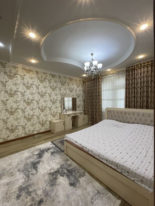 Toshkent shahri Mirzo Ulug'bek tumanidagi 4 xonali uy sotiladi