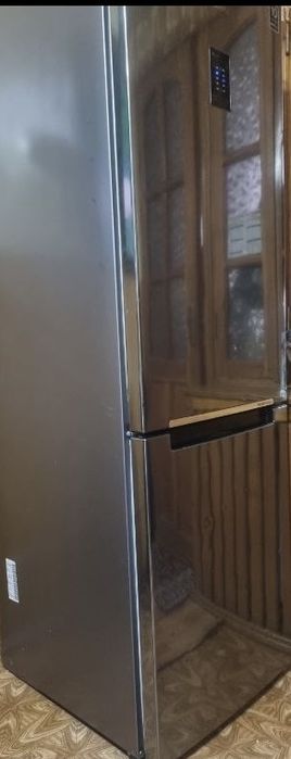 Samsung muzlatgich sotiladi