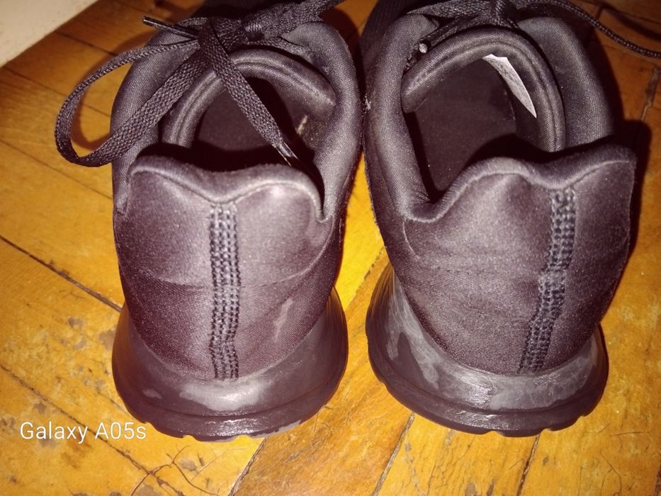 Адидас оригинални детски маратонки