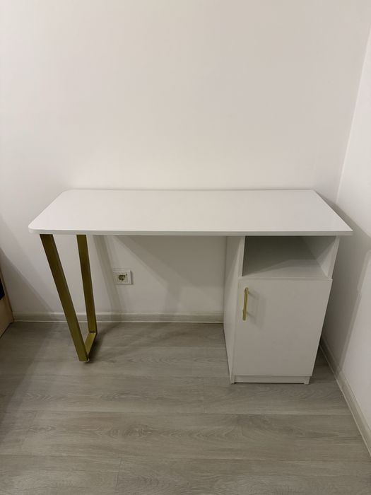 Продам рабочий/маникюрный стол