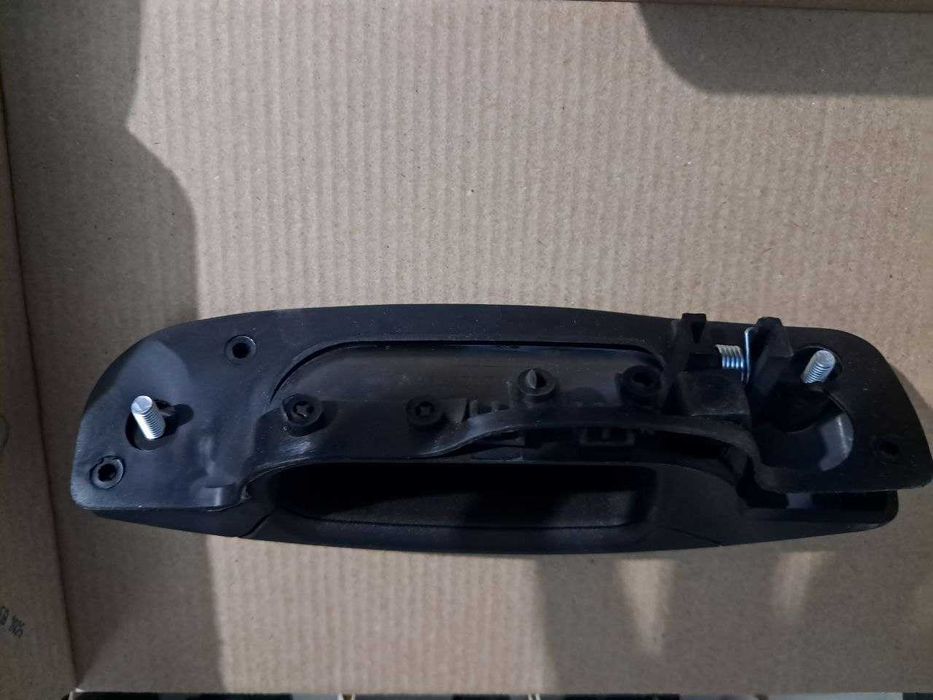 ВАЗ 2106 дан 2131  НИВА гача  ЕВРО ручка сотилади