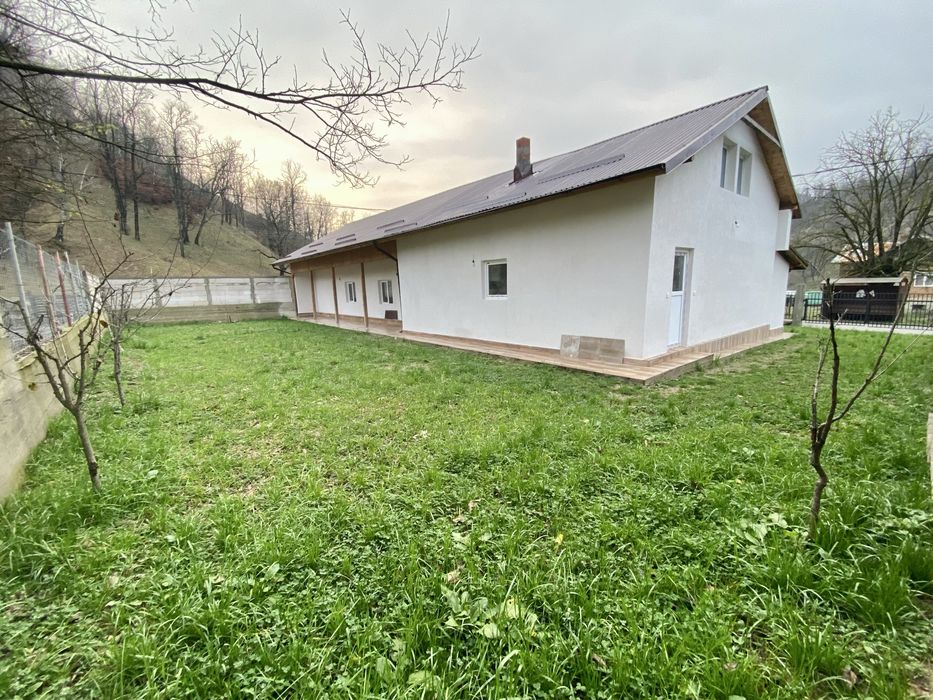 Casa de vanzare în comuna Stoenesti