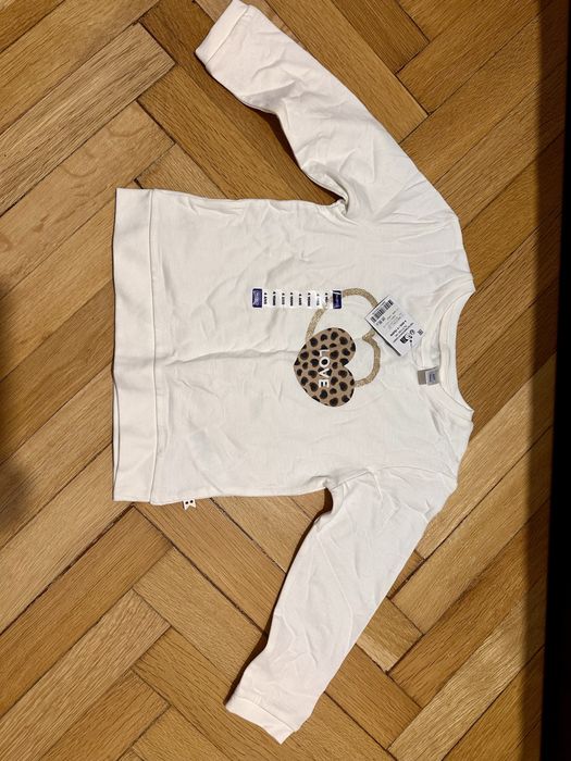 Vand haine fetita masura 104 noi sau stare excelenta