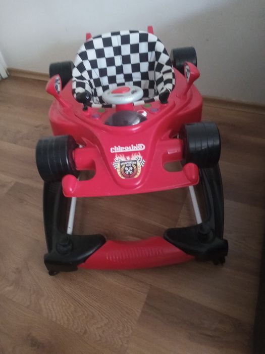 Проходилка със клаксон и светлини