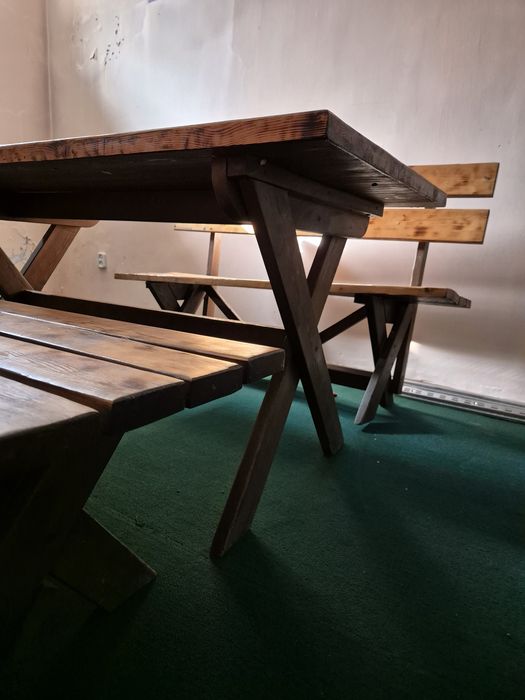 Продам столы со скамейками