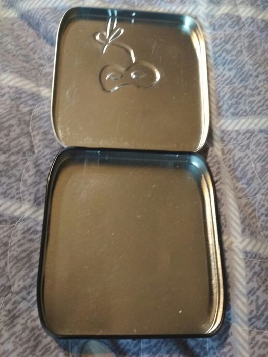 Профессиональная сумка с карманами , на пояс и  металлическая коробочк