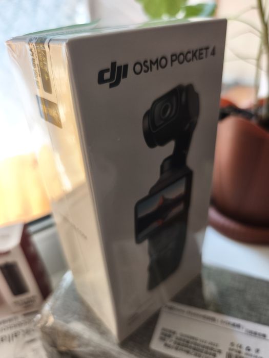 Камера DJI Osmo Pocket 4