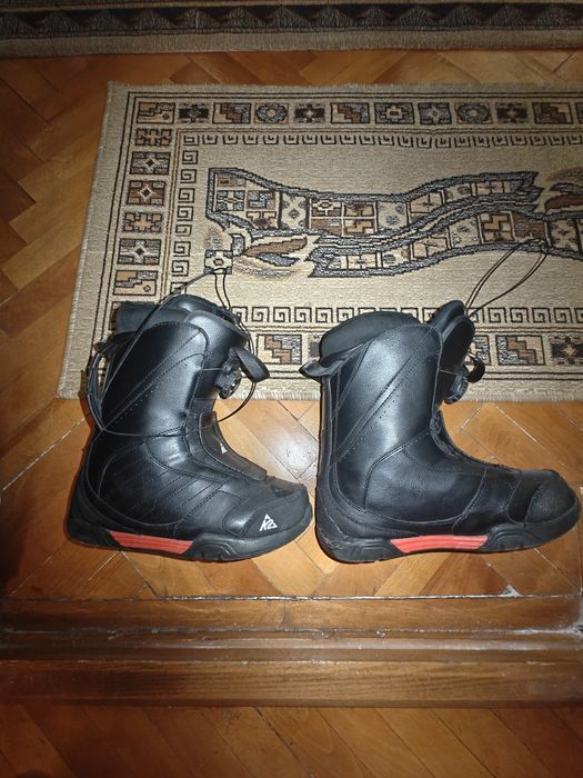 Boots snowboard K2 cu sistem BOA, 27/27,5 cm, funcționali