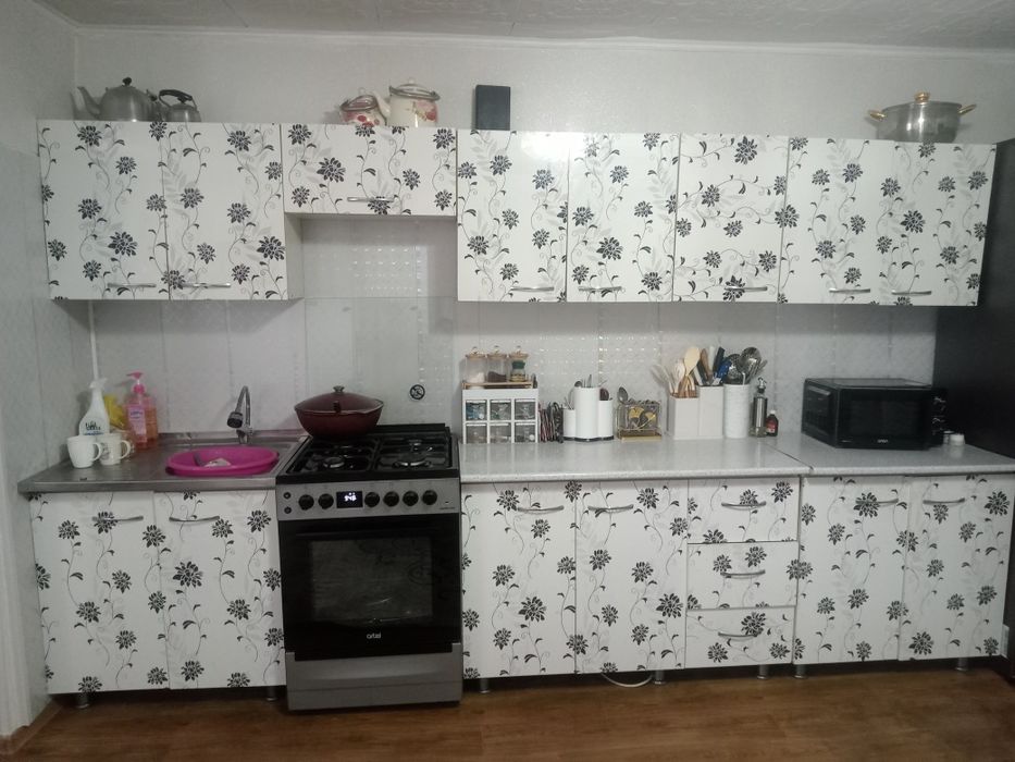 Срочно продаётся  кухонный гарнитур