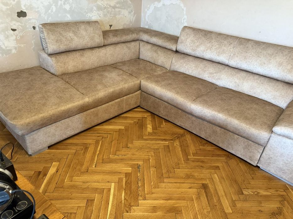 Ъглов диван с ракла