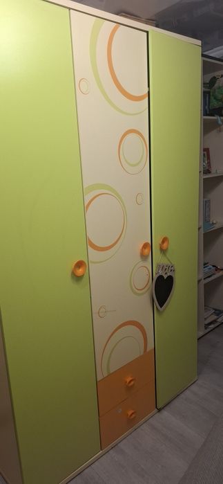 Продам детскую мебель