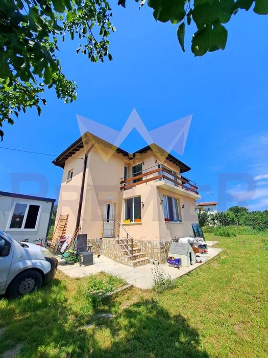 Дава се под наем Къща в с. Бенковски, Област Варна - 113 кв.м за 765 € - Снимка #1