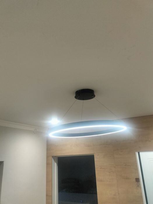 люстра в стиле минимализм