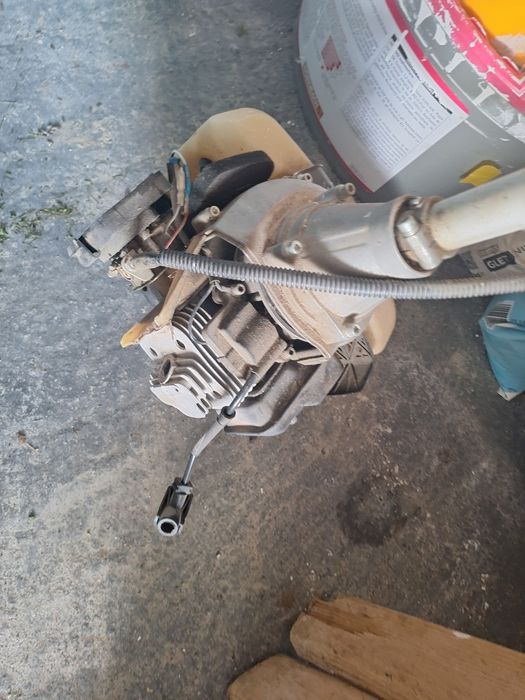 Motocoasa benzina