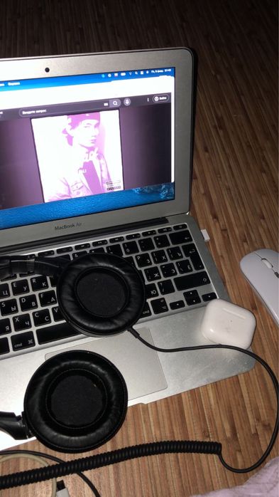 Обменяю ноутбук macbook 2013 intel core i5