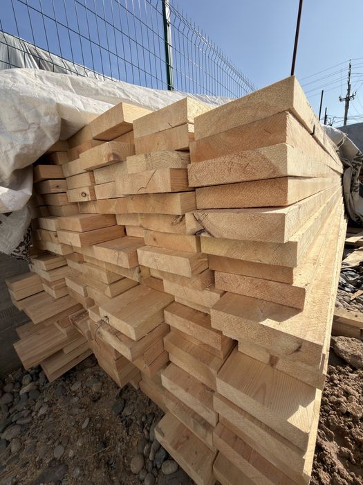 Sifatli sasna yog'ochidan stropila