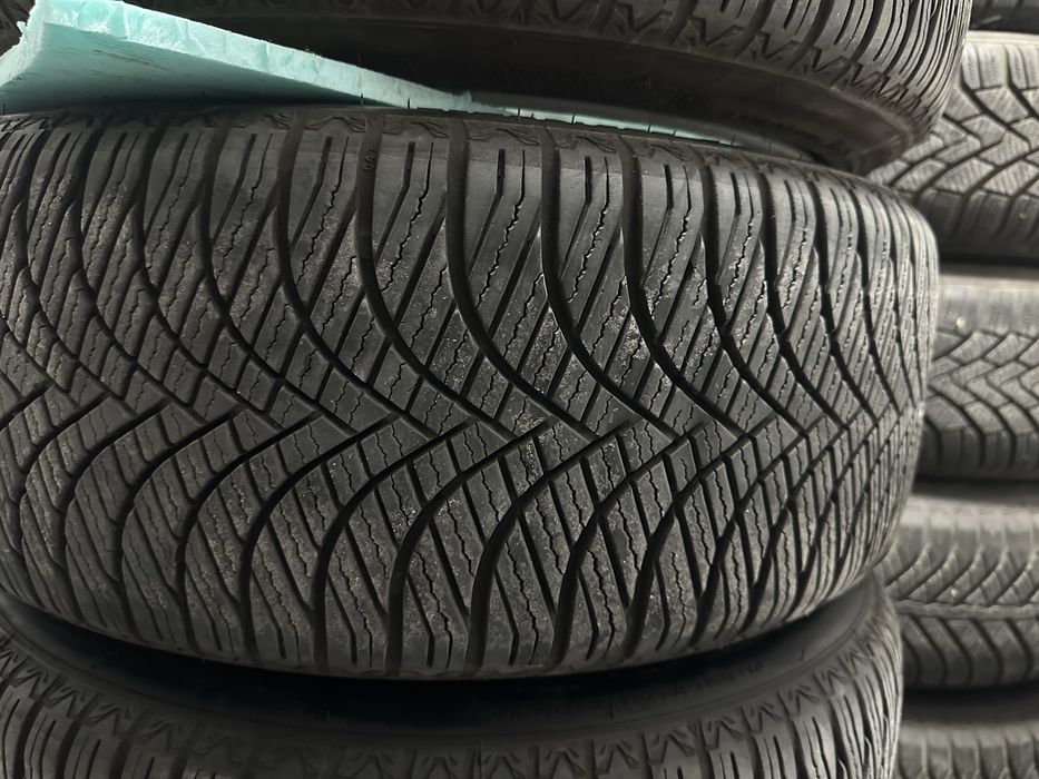 225/40/18 Goodride Z-401 All Season ДОТ 24/25