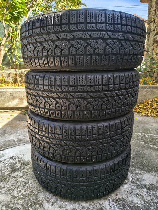 215/55/18 4бр.Kumho Зимни гуми