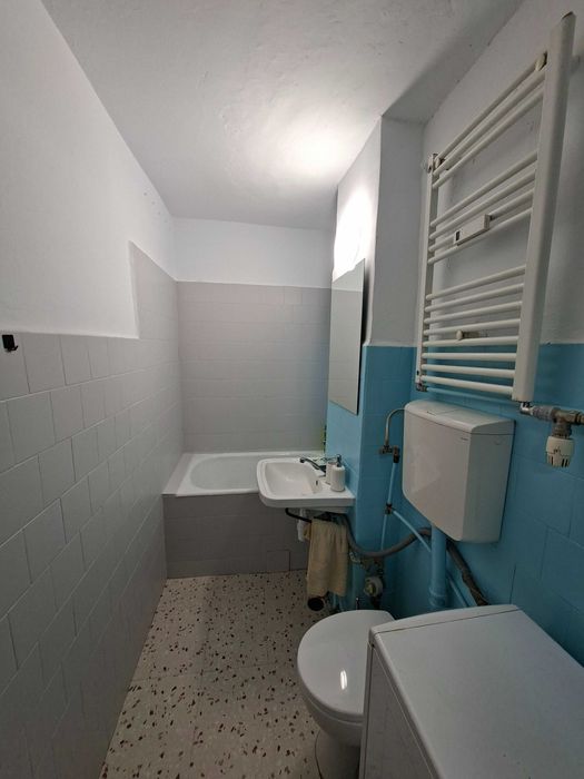 Inchiriez apartament 3 camere, Rogerius