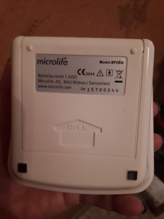 Тонометр полуавтоматический марки Microlife