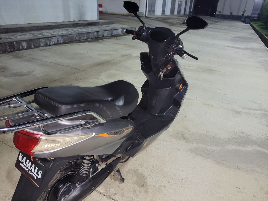 Sotiladi Kamals skuter