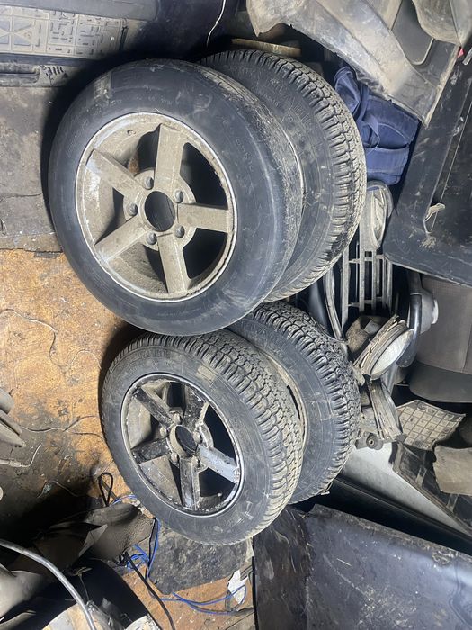 Комплект дисков на ниву с резиной летней