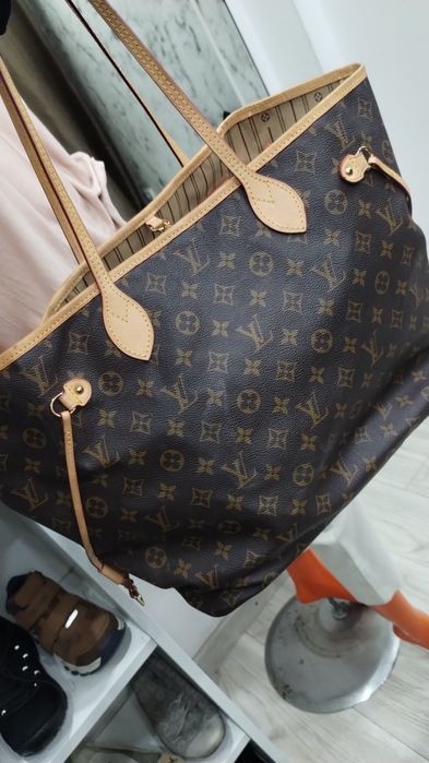 Geantă Louis Vuitton