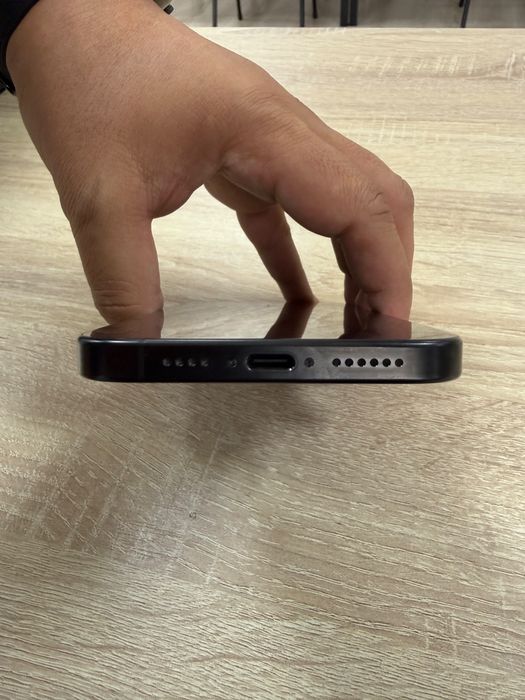 Продам Iphone 16 pro max 256гб