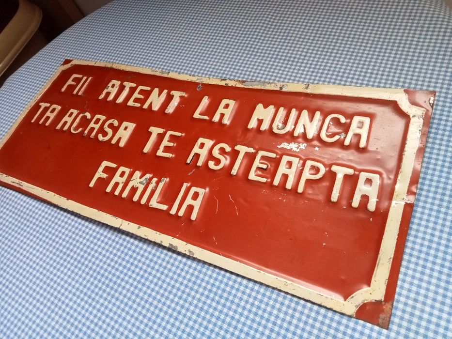 Tabla ambutisata veche de protectia muncii ,perioada comunista ,