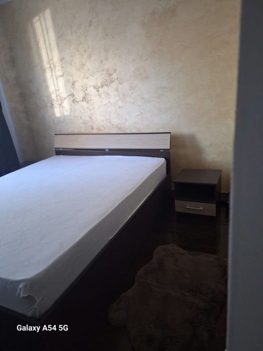 Inchiriez Apartament 2 Cam