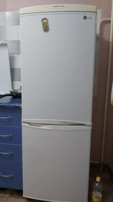 Продается холодильник