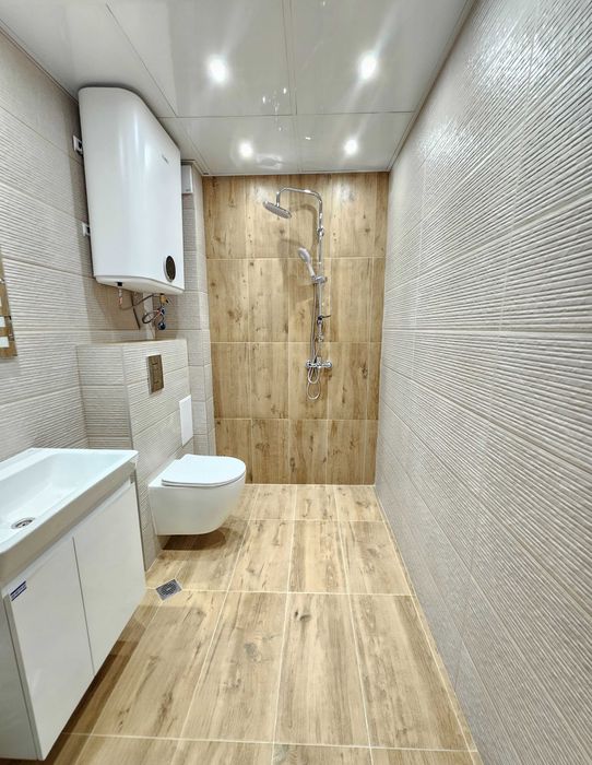 Продава се Тристаен апартамент в Варна, Център - 95 кв.м за 2315 €/кв.м - Снимка #8
