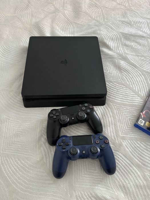 Продам Playstation 4 slim 500gb
