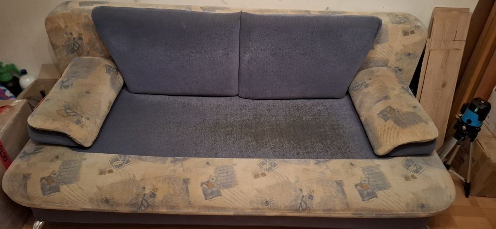 Отдам диван даром
