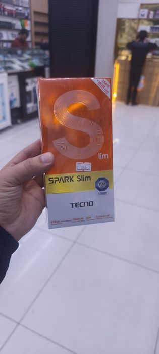 TECHNO Spark Slim 16/256 yangi