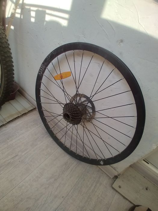 Продам колесо от велосипеда за 2000 тенге