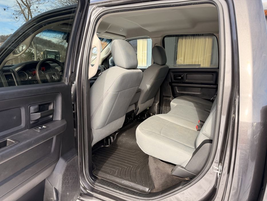 Dodge Ram 5.7 Hemi 4x4 an 2017  Autoutilitara