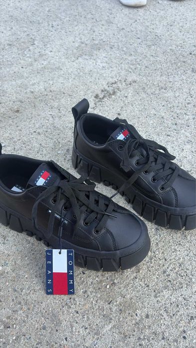 Tommy Jeans оригинални ниски маратонки №40 – чисто нови